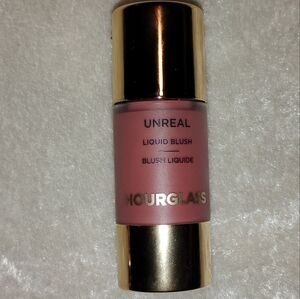 Hourglass Liquid Blush - Soft Pink In Shade Scene